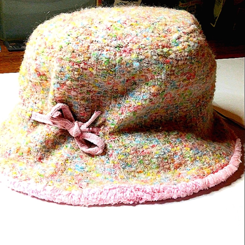 Nine West pink tweed bucket hat